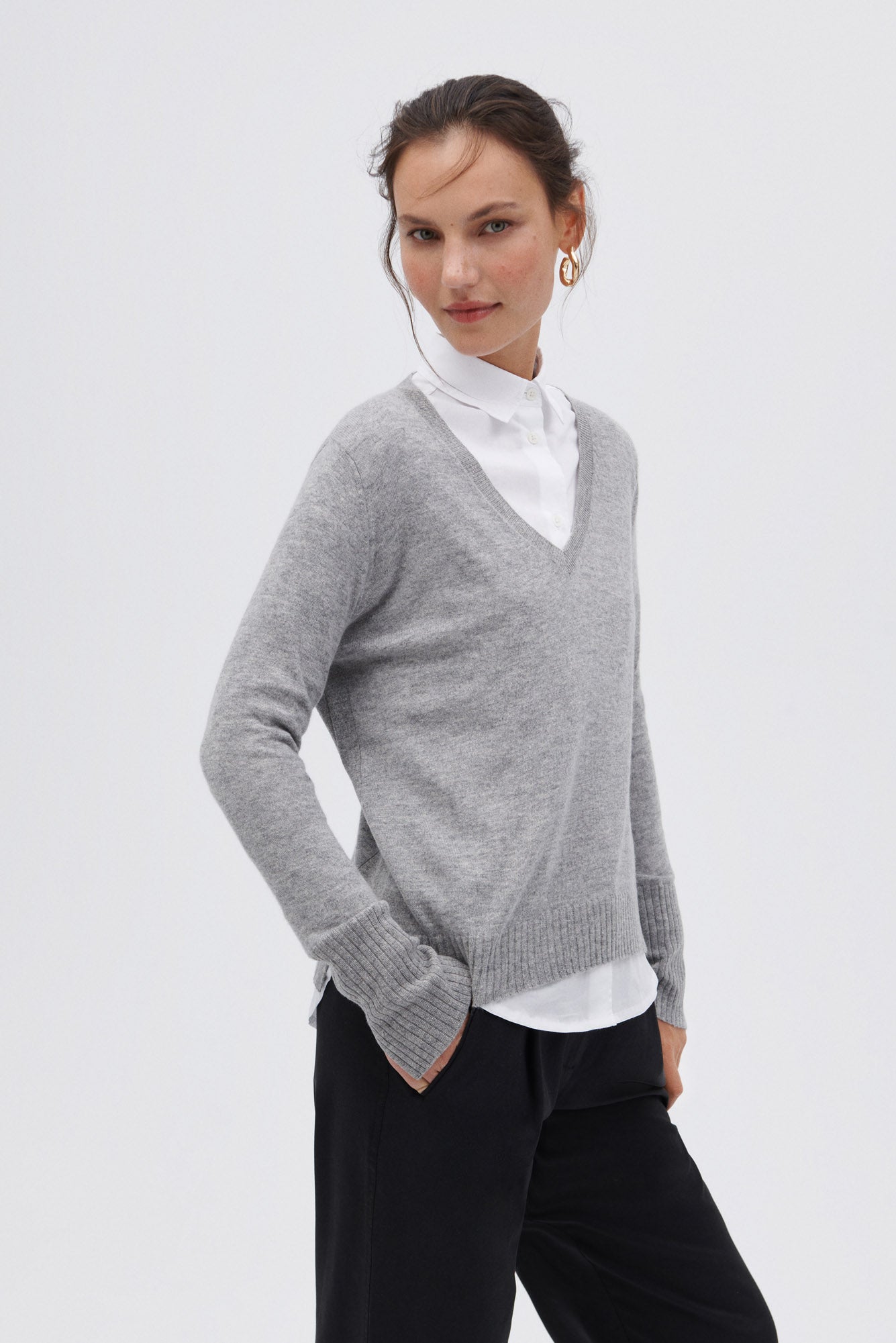 Cashmere V-Neck Pullover