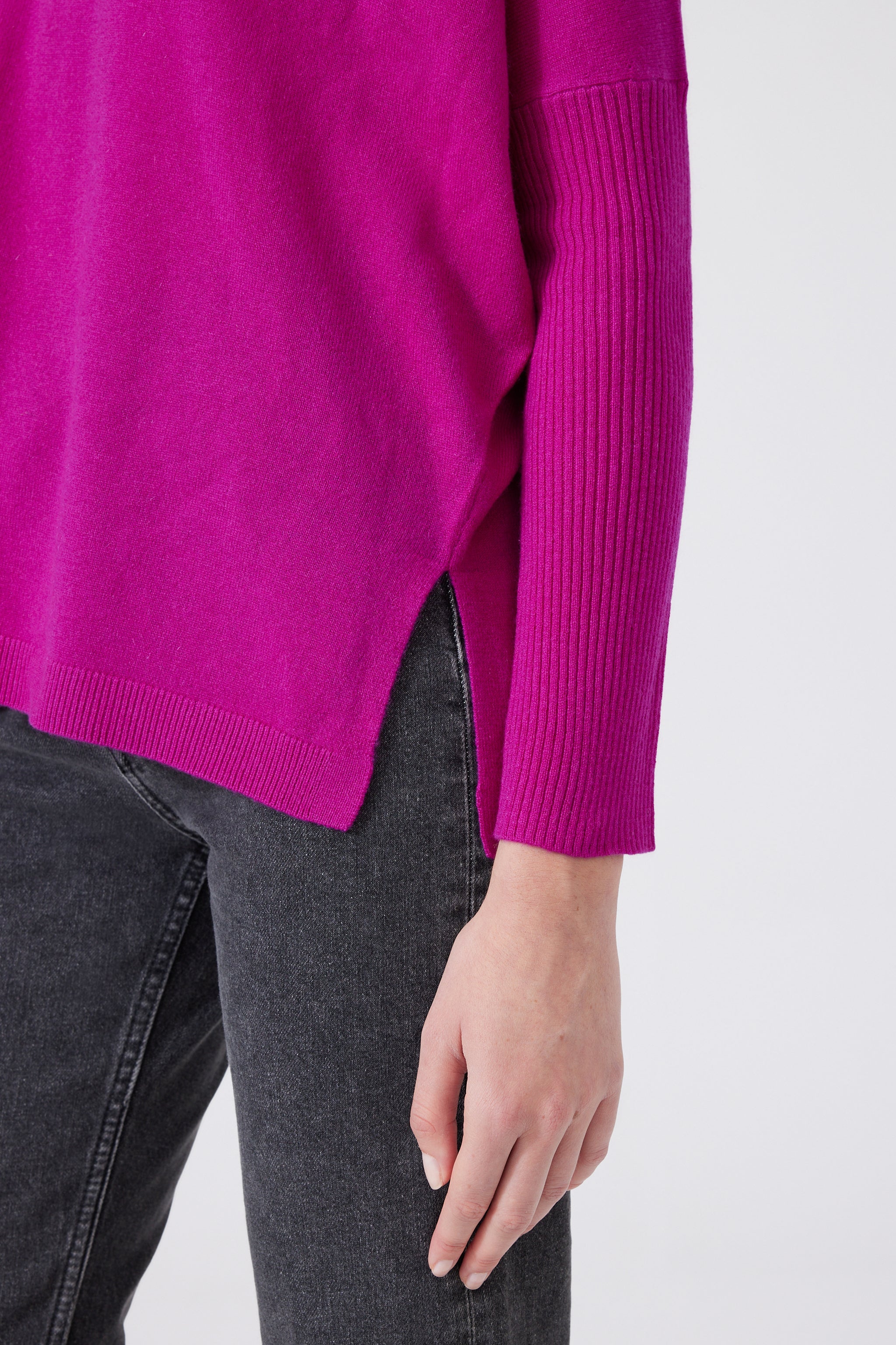 Cashmere V-Neck Pullover