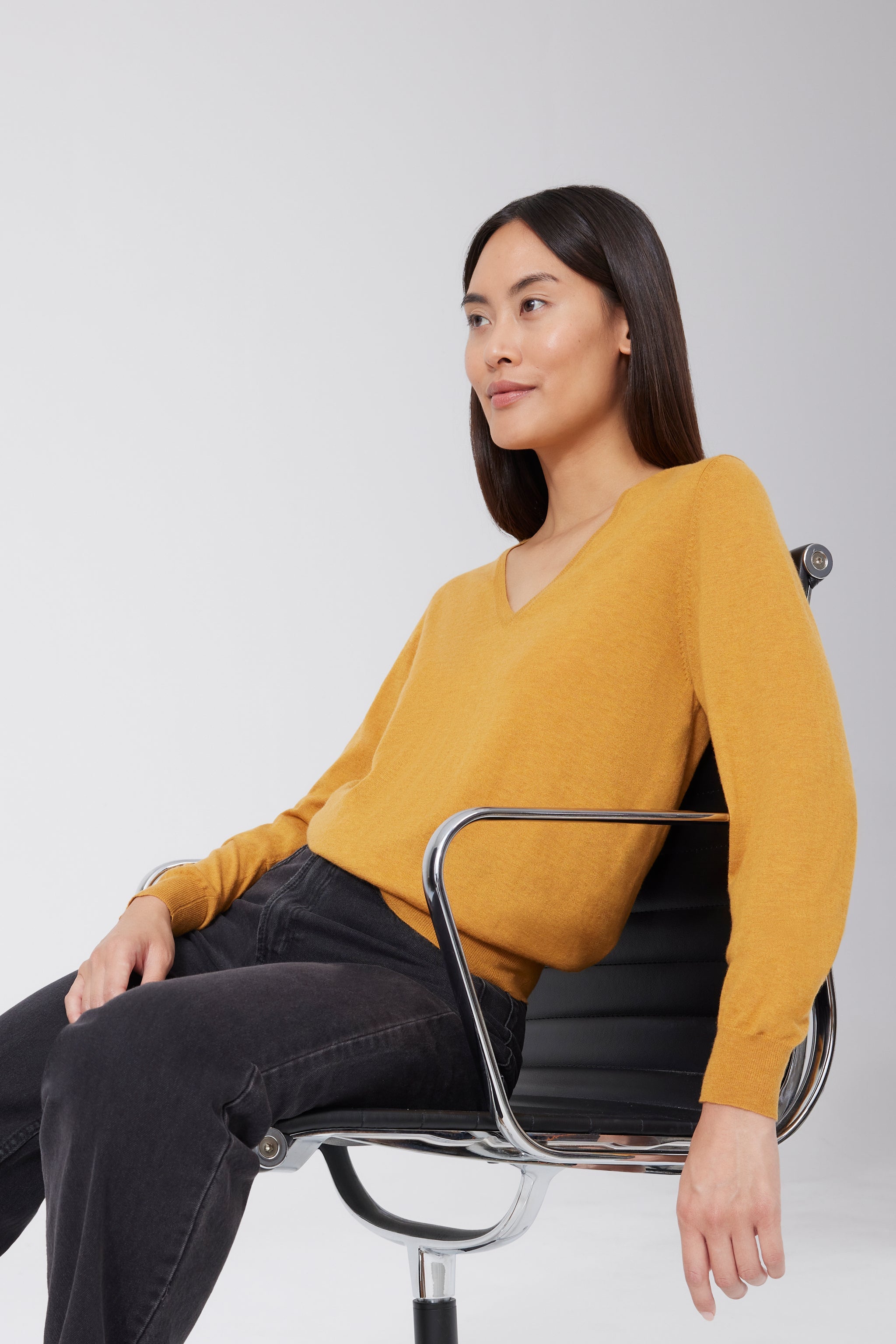 Ultra Light Cashmere V-neck Sweater