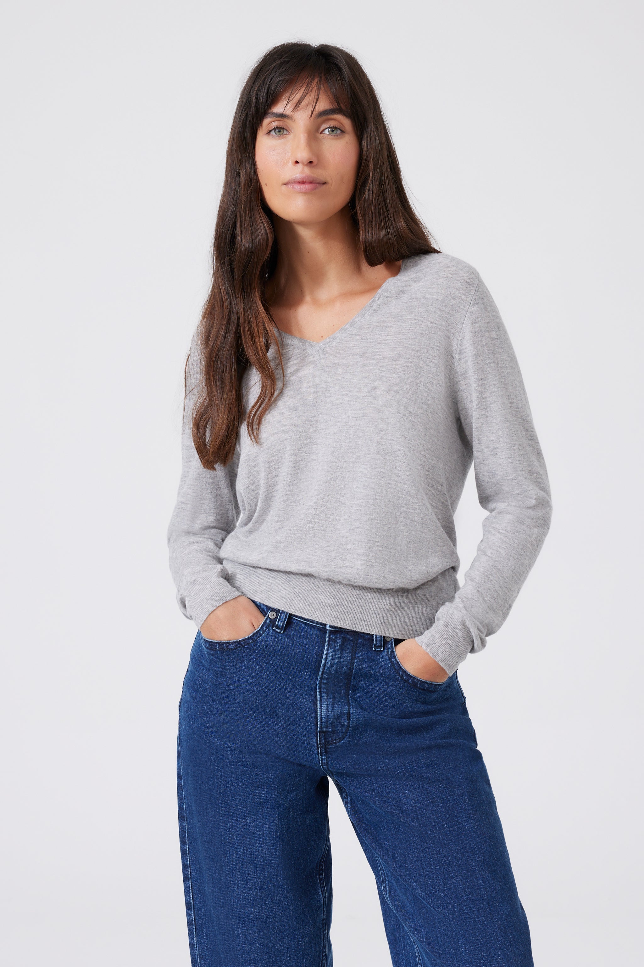 V-Pullover aus leichtem Cashmere