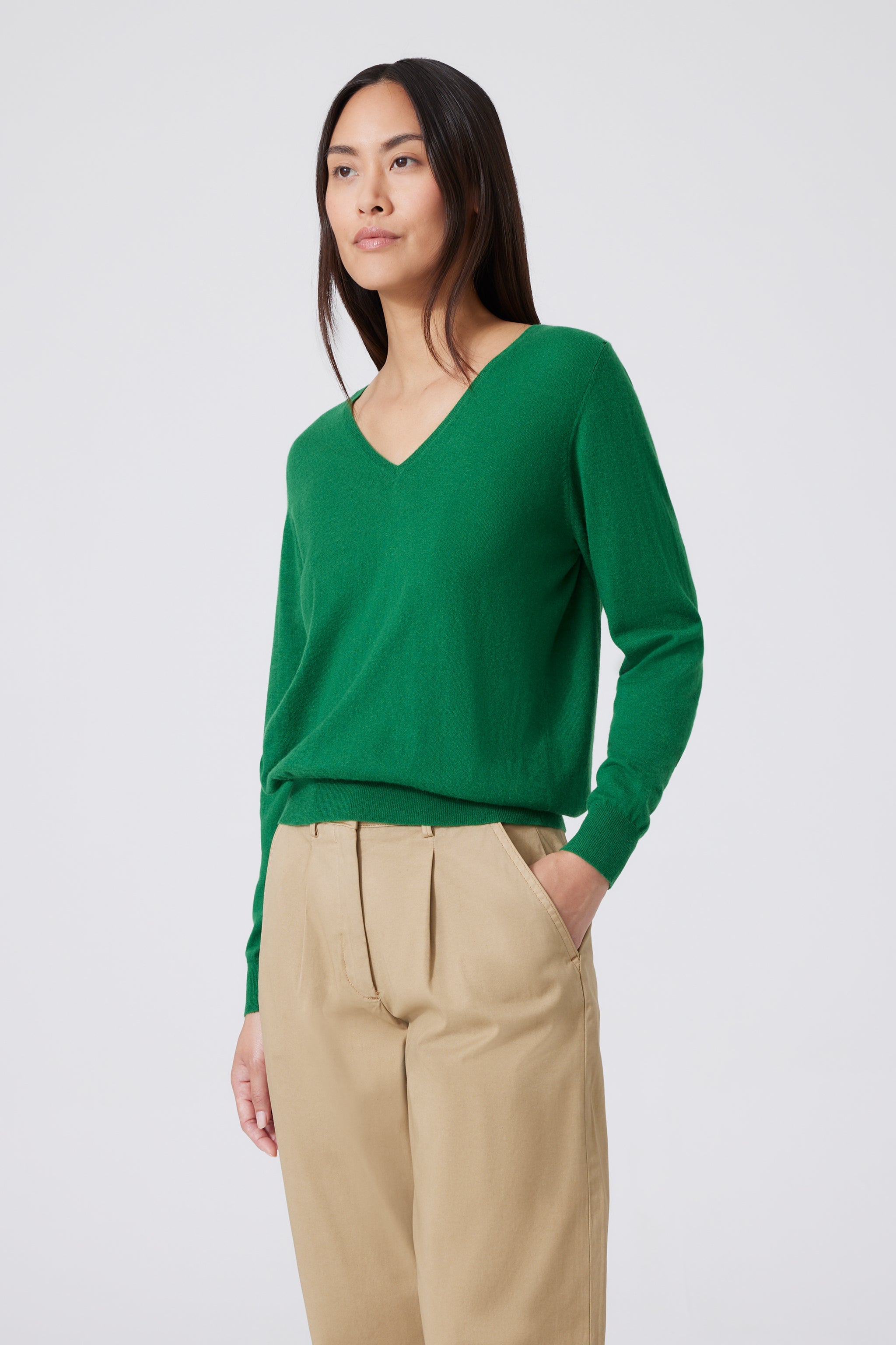 Ultra Light Cashmere V-neck Sweater