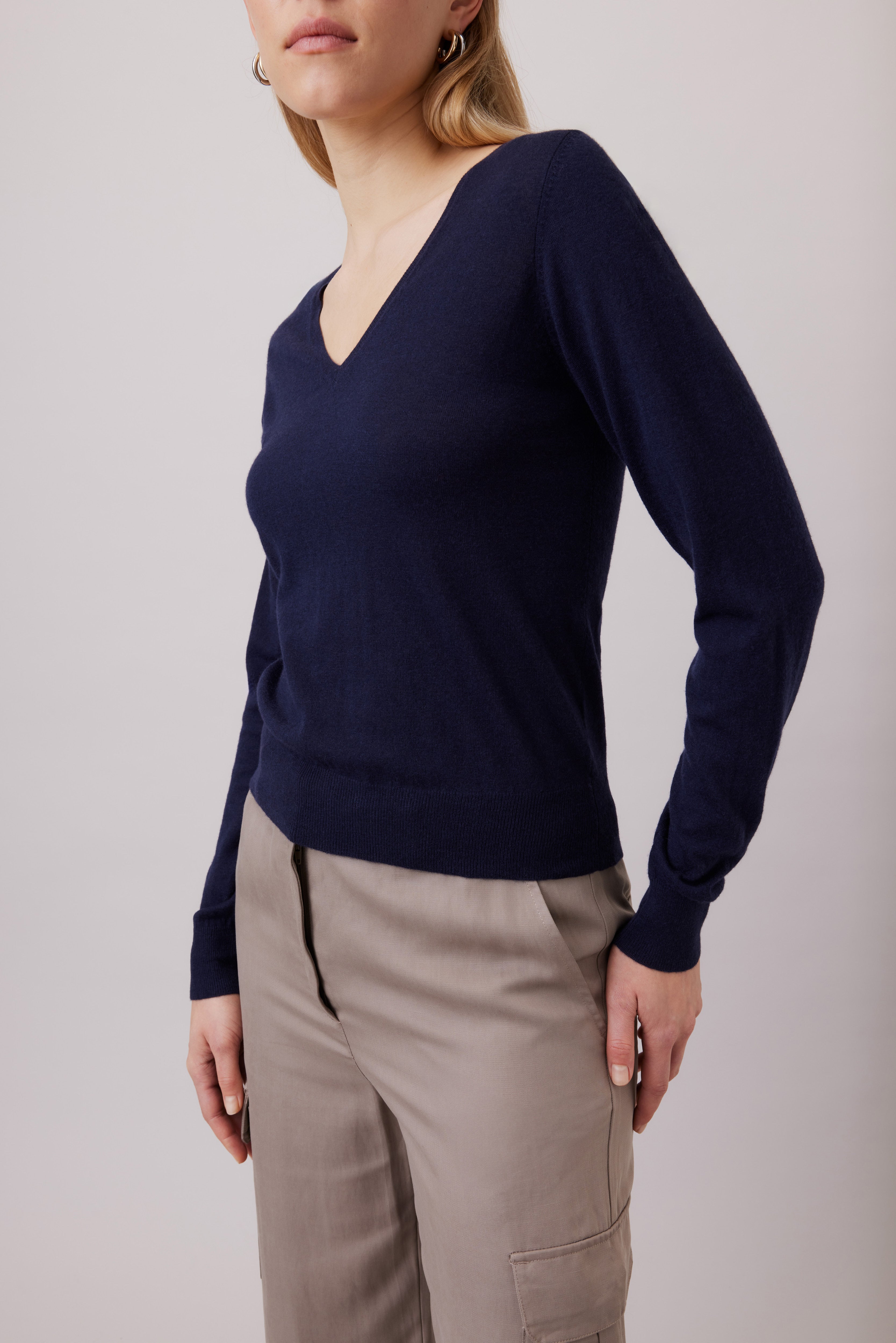 Ultra Light Cashmere V-neck Sweater