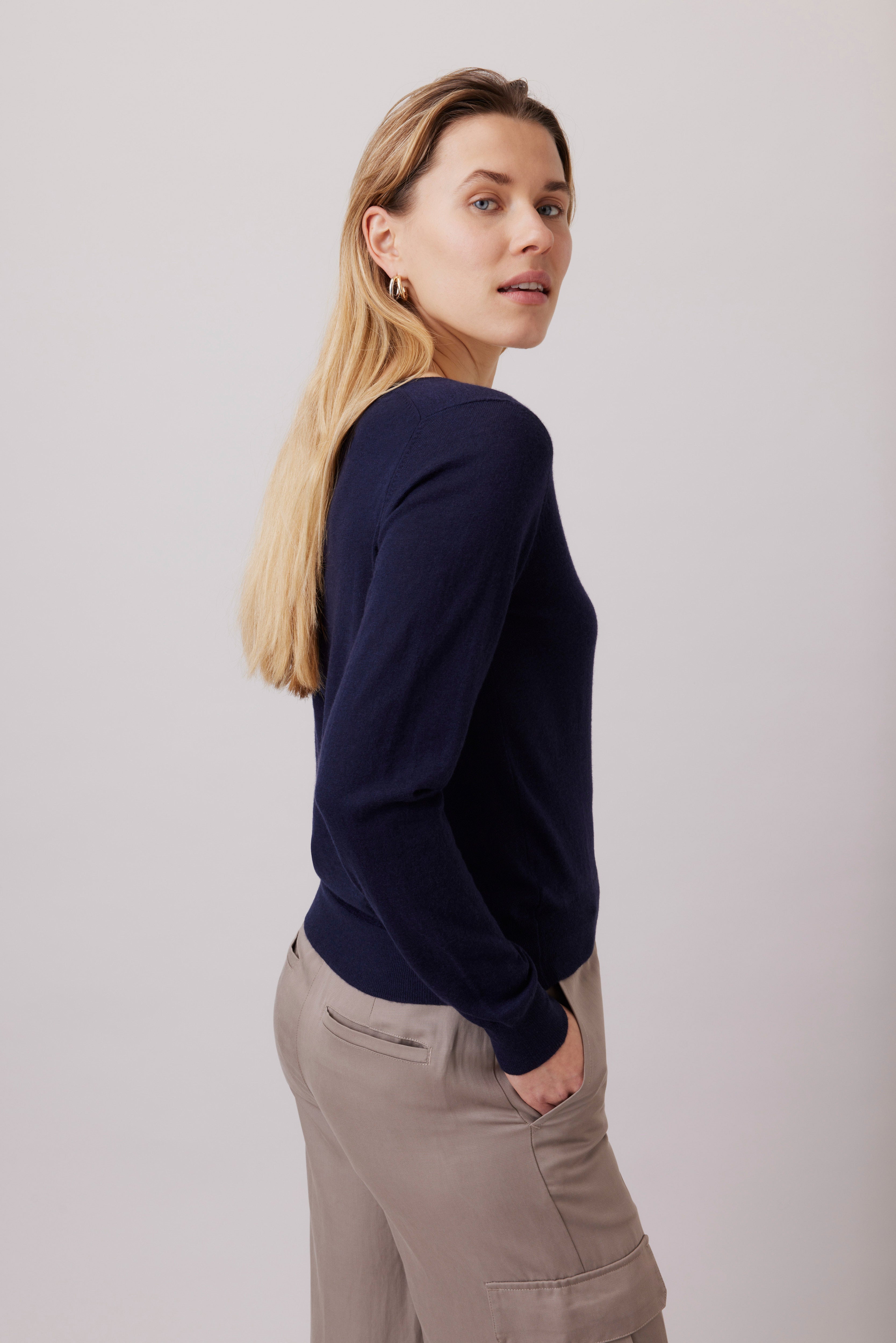 Ultra Light Cashmere V-neck Sweater