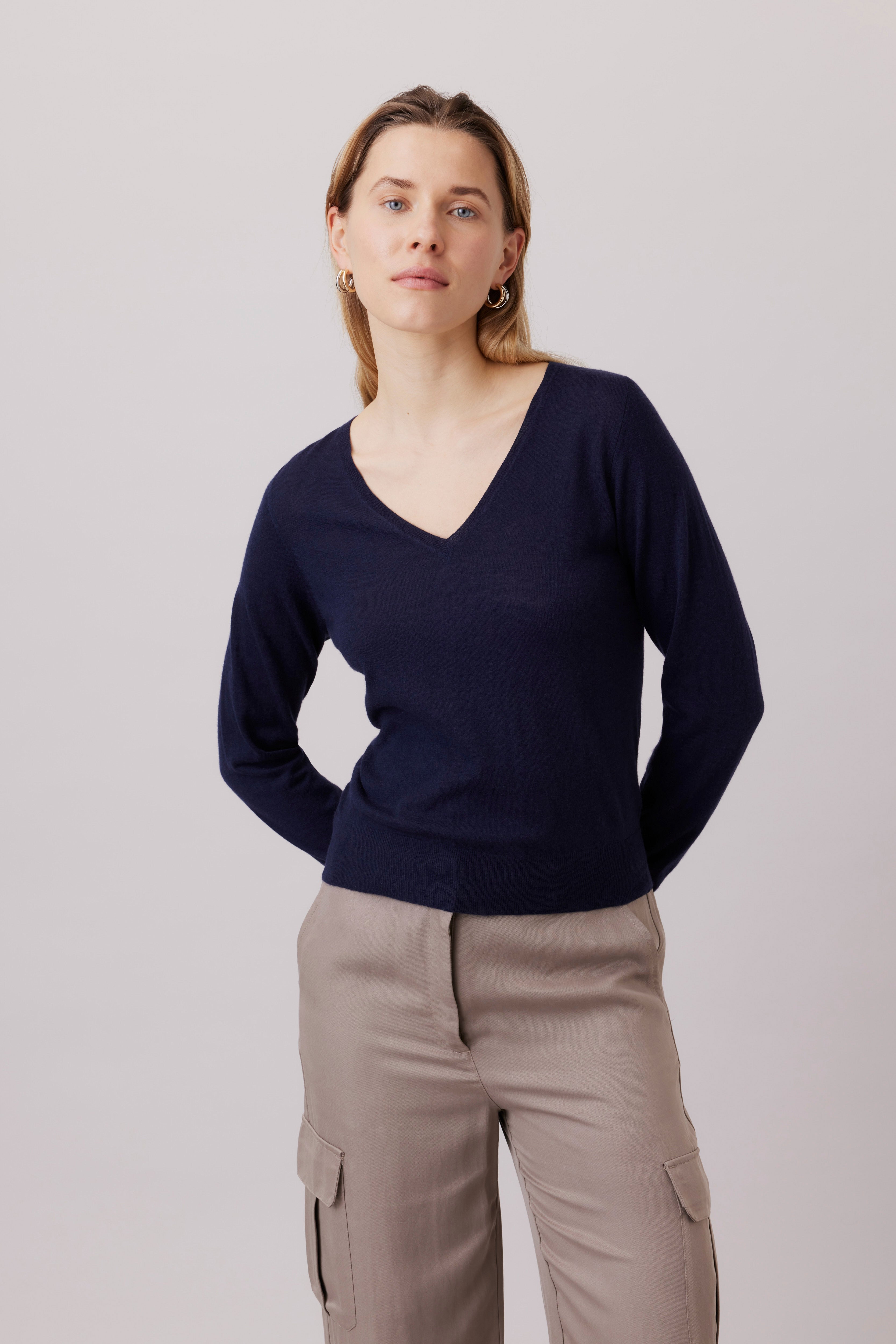 Ultra Light Cashmere V-neck Sweater