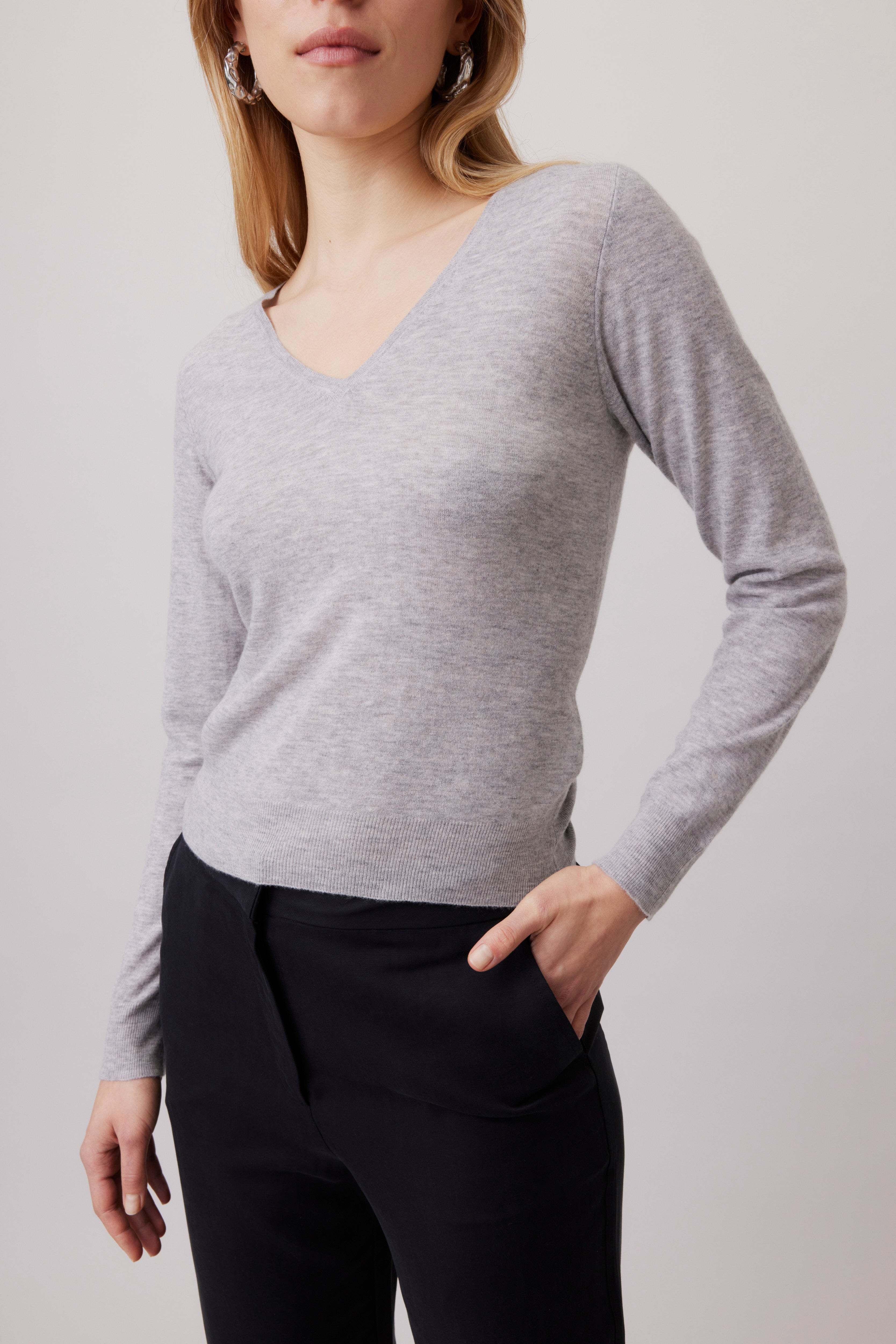 V-Pullover aus leichtem Cashmere