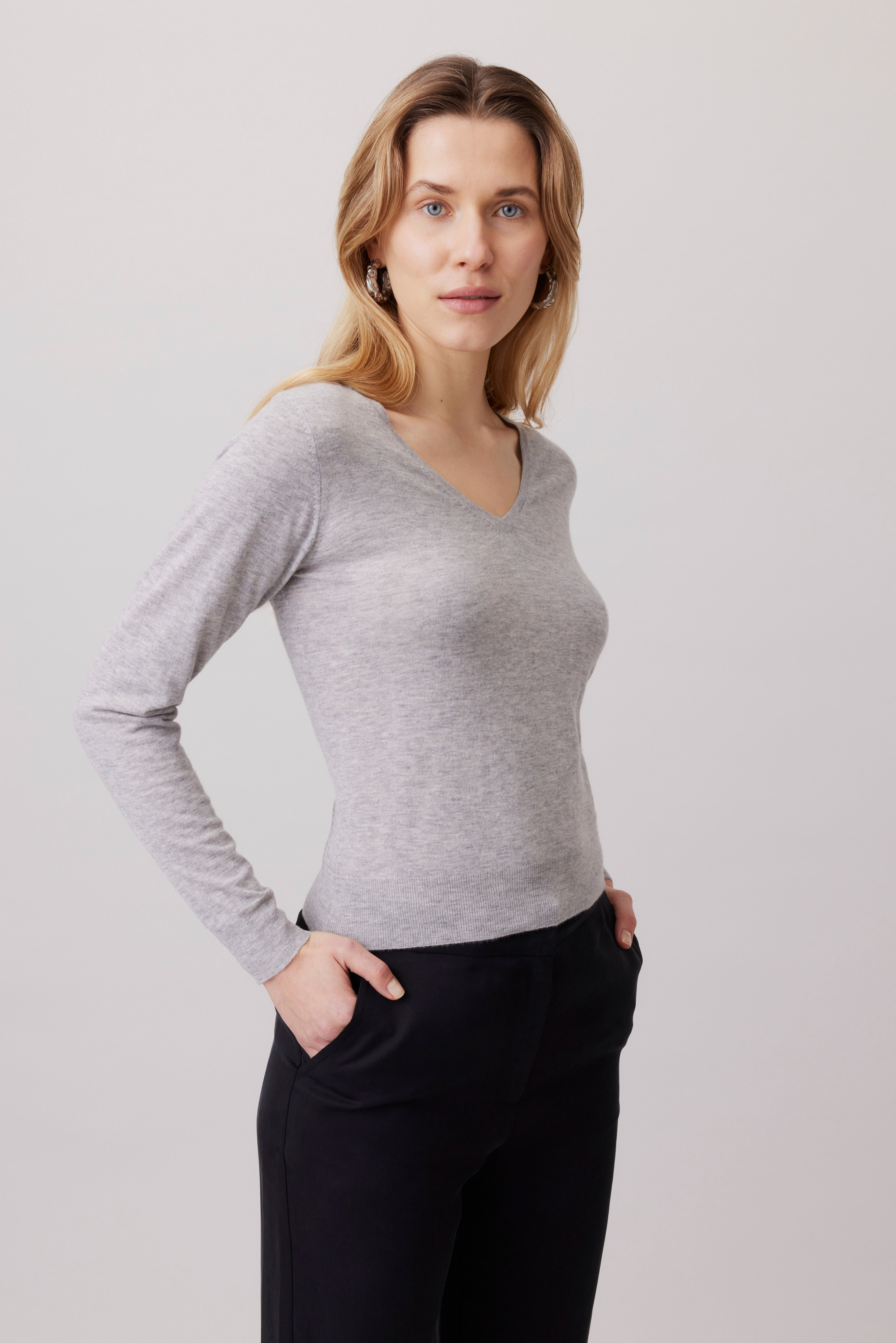 V-Pullover aus leichtem Cashmere