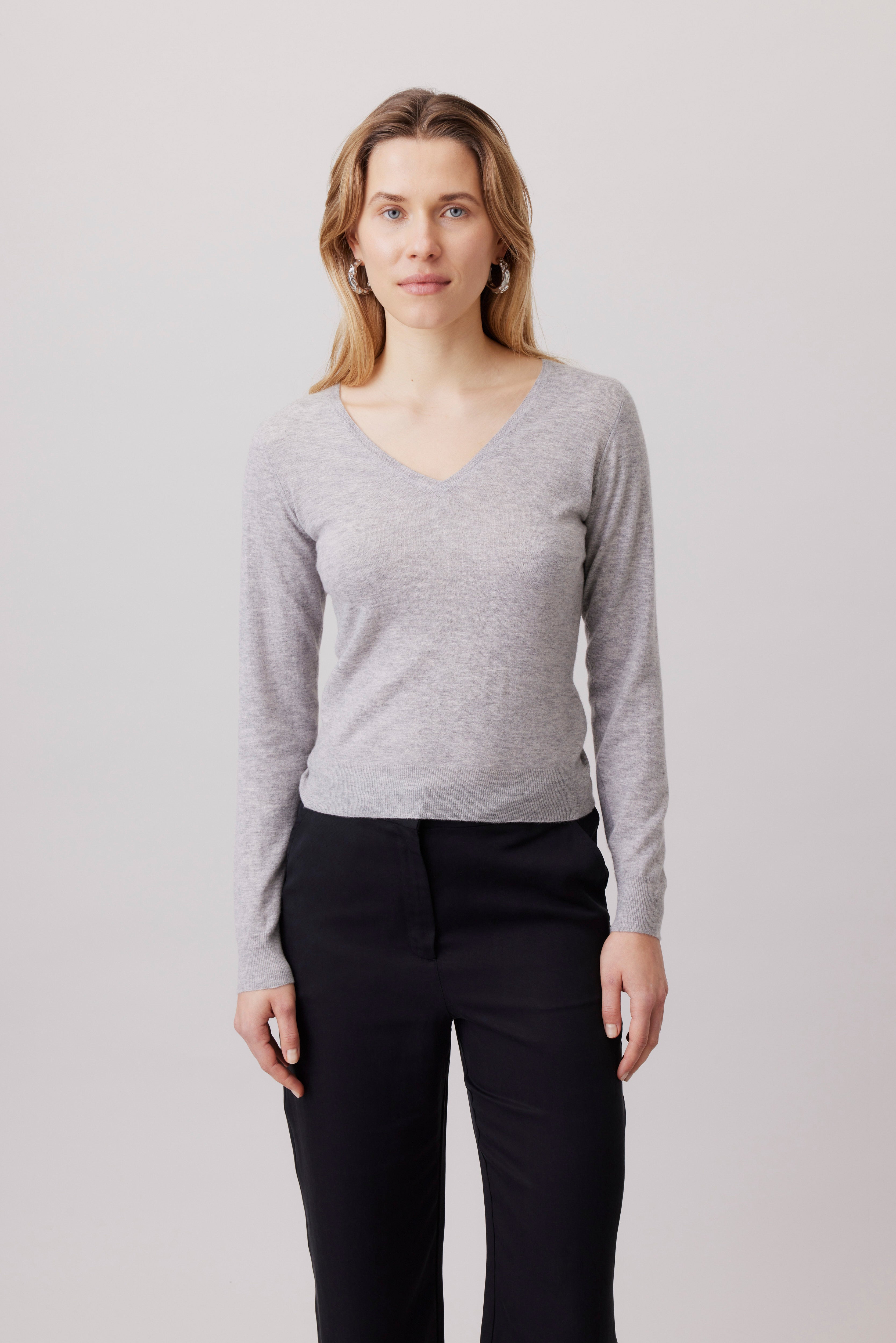 V-Pullover aus leichtem Cashmere