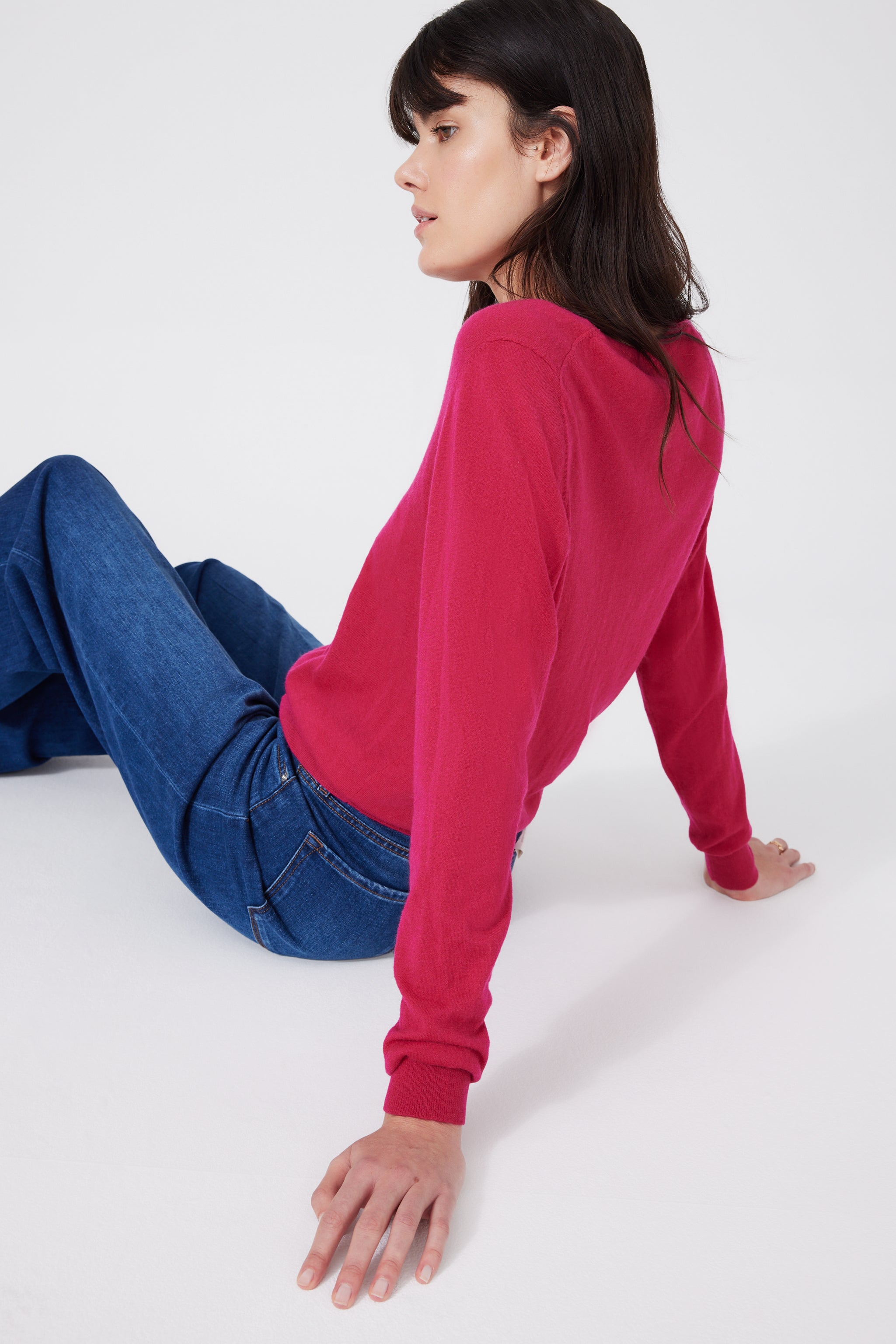 Ultra Light Cashmere V-neck Sweater