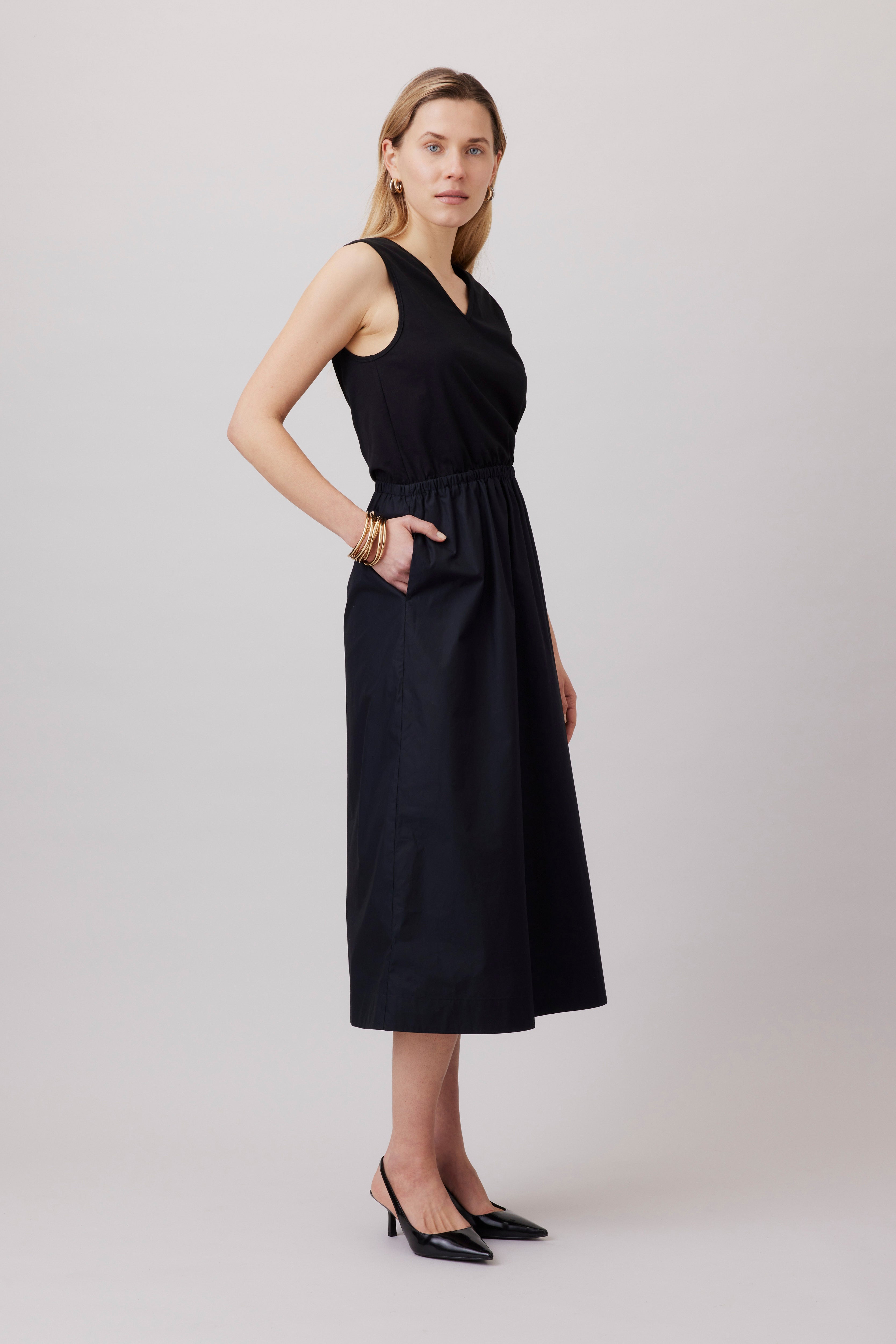 Tailliertes Midi-Kleid