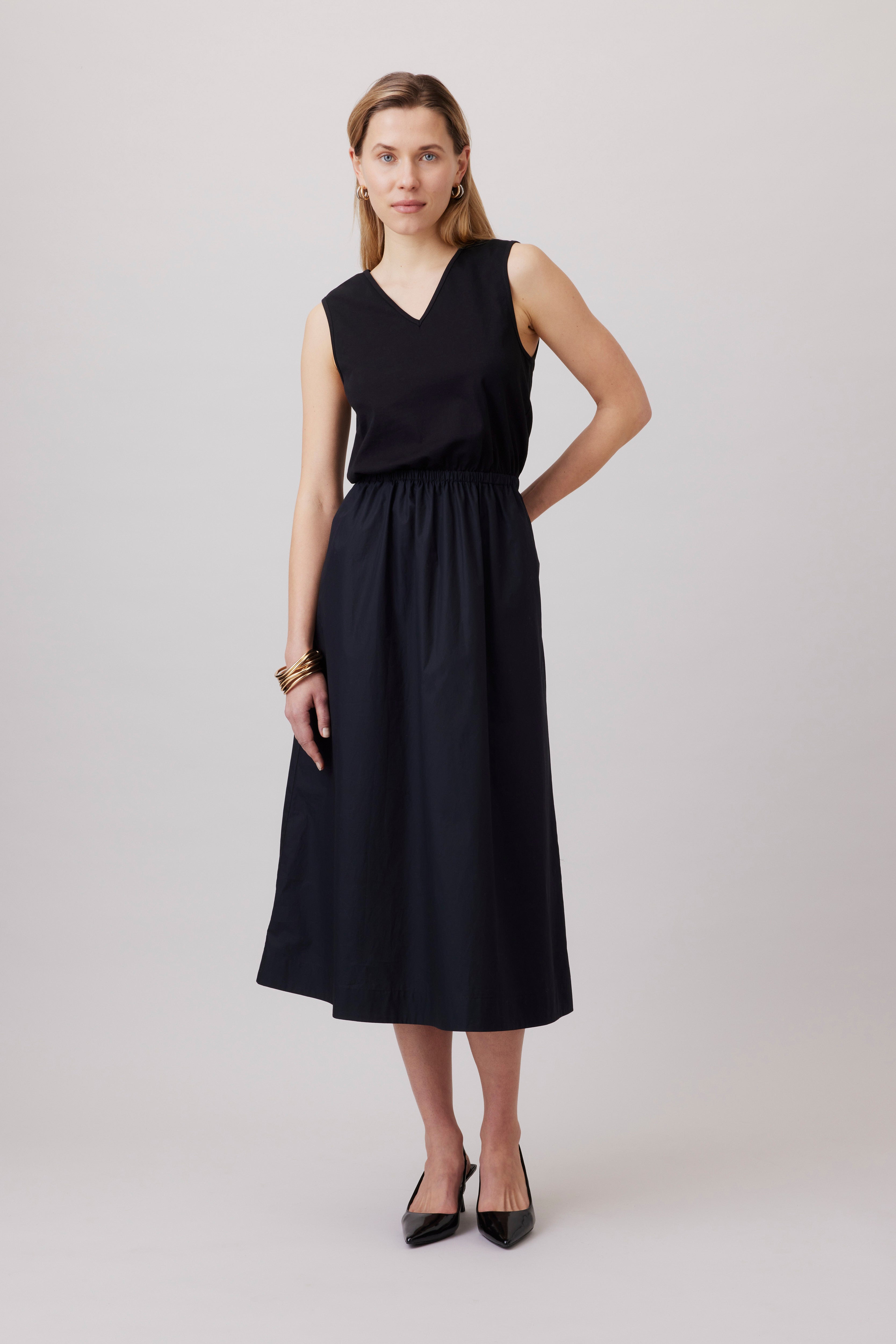 Tailliertes Midi-Kleid